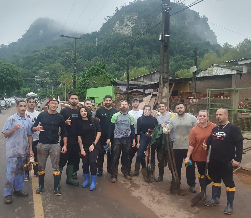 Sanjorgense ajuda em mutirão nas enchentes do Rio Grande do Sul