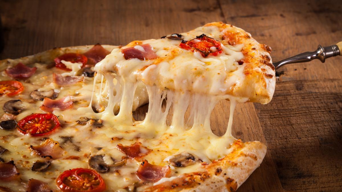 Redonda, quadrada ou oval, da broto à ‘exagerada’: no Paraná, 115 mil pizzas são produzidas por dia