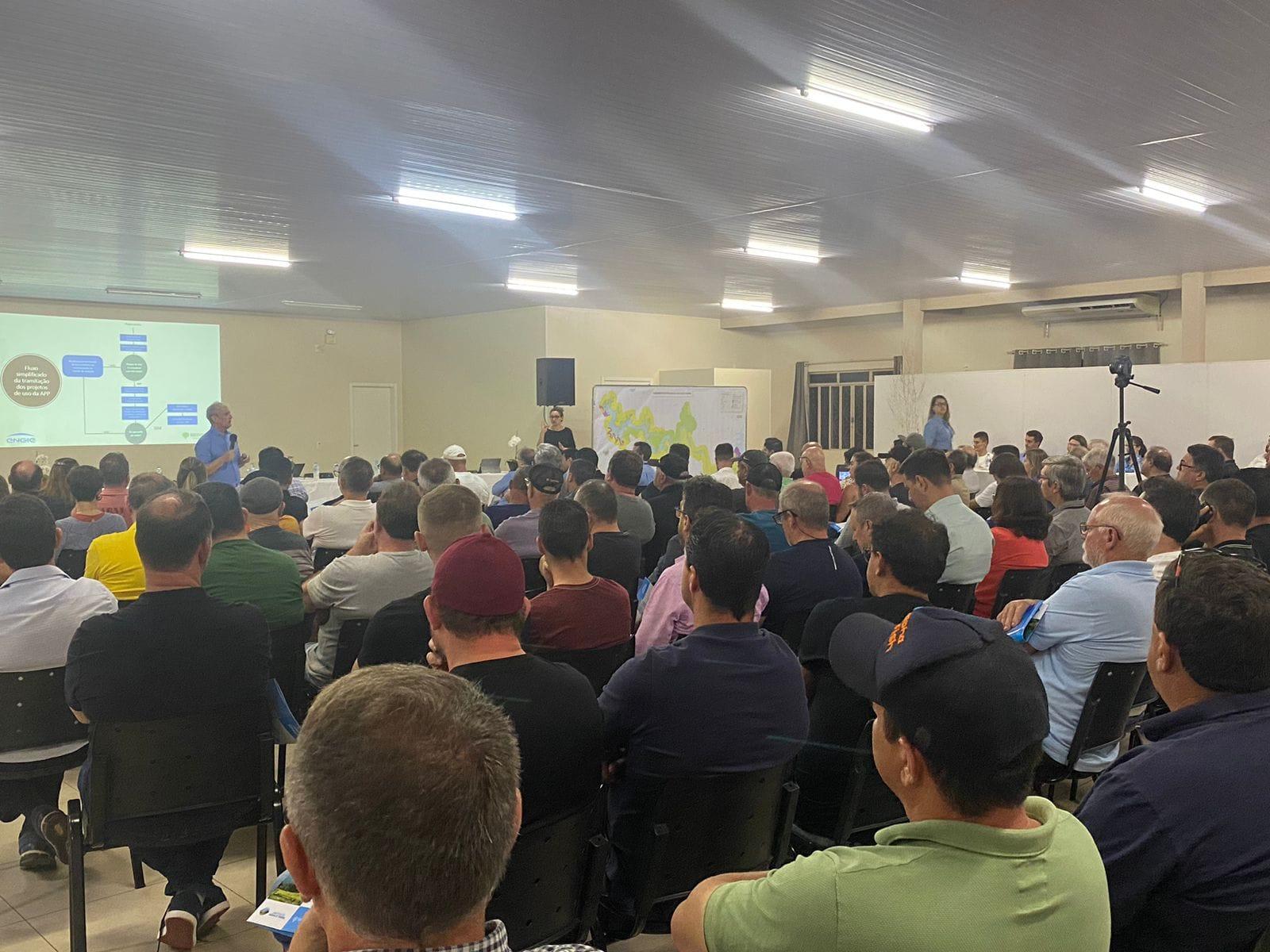 Comunidade de São Jorge D’Oeste discute a revisão do PACUERA em audiência pública na Igreja Matriz