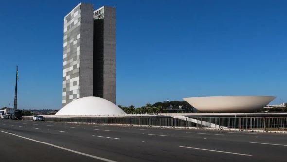 Senado e Câmara elegem novos presidentes neste sábado