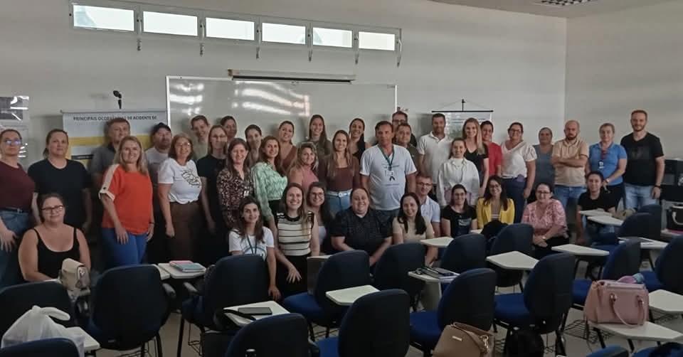 São Jorge D'Oeste marca presença em reunião técnica sobre saúde do trabalhador em Francisco Beltrão