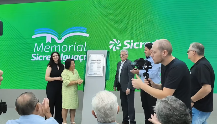 Sicredi inaugura memorial e homenageia Paulino Fachin, referência no cooperativismo