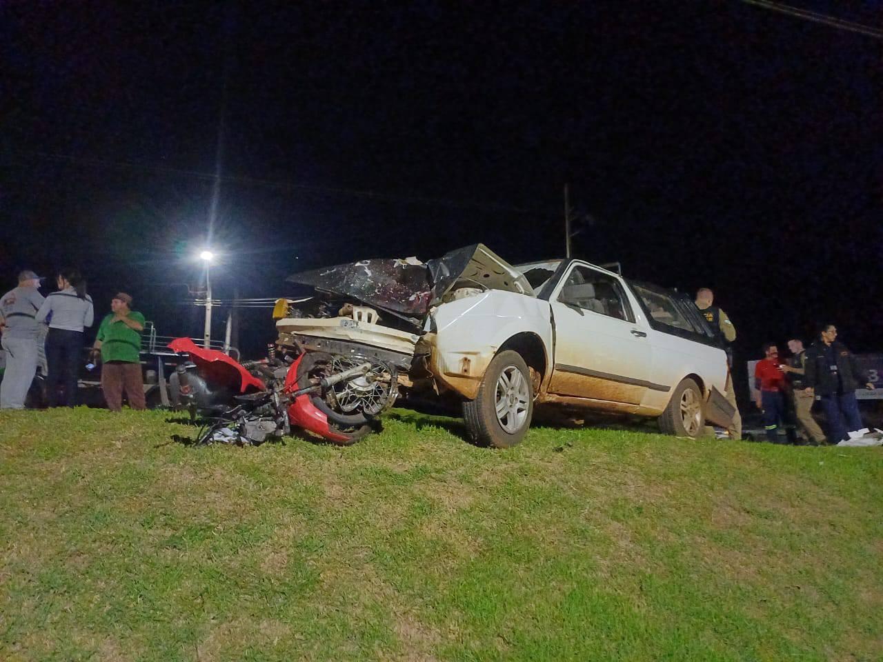 Grave acidente entre carro e moto mobiliza equipes de emergência na PR-475 em São Jorge D’Oeste