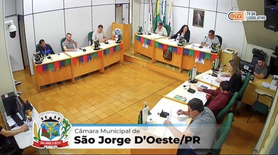 Legislativo analisa novos projetos e aprovações marcam a pauta da sessão