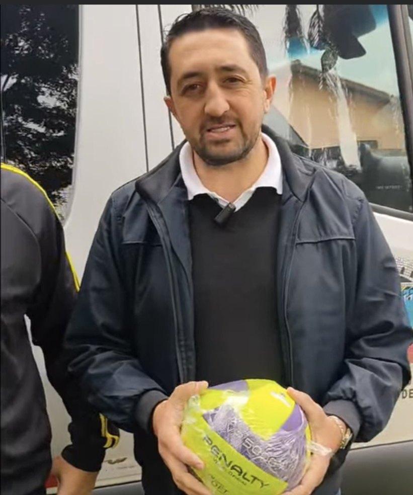 Município de São Jorge D’Oeste recebe kit esportivo para fortalecer escolinhas e atividades físicas