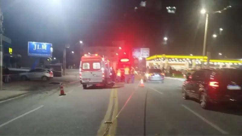 Mulher morre atropelada após briga com o marido em Brusque (SC)