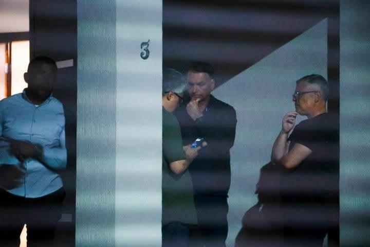 STF decreta prisão domiciliar de Bolsonaro por descumprir medidas cautelares