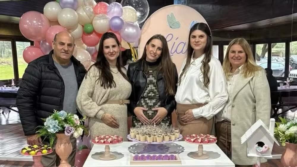 Três irmãs do Paraná estão grávidas ao mesmo tempo e emocionam com história de superação e afeto familiar