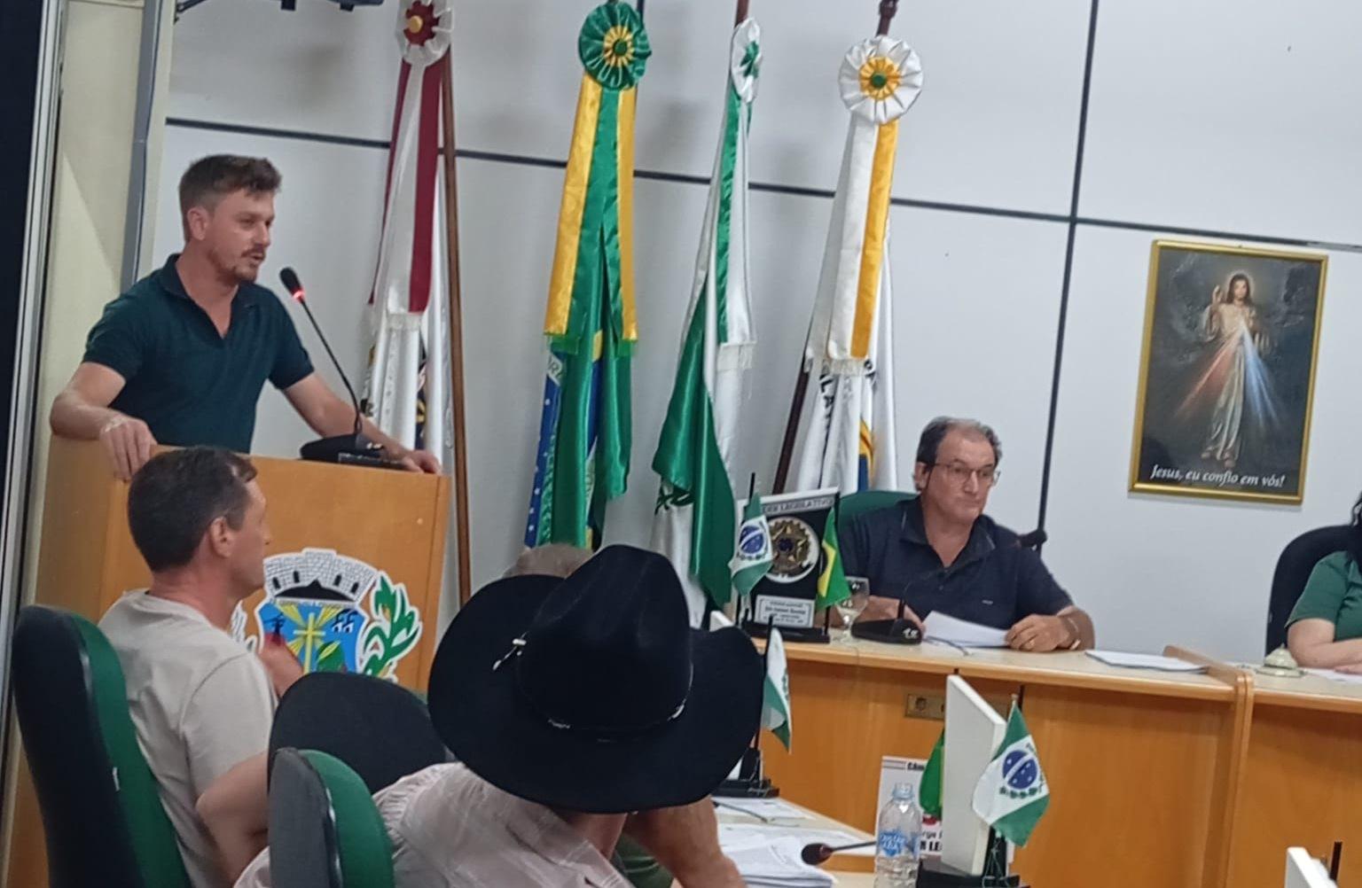 Câmara de São Jorge D’Oeste aprova moção em defesa dos produtores de leite