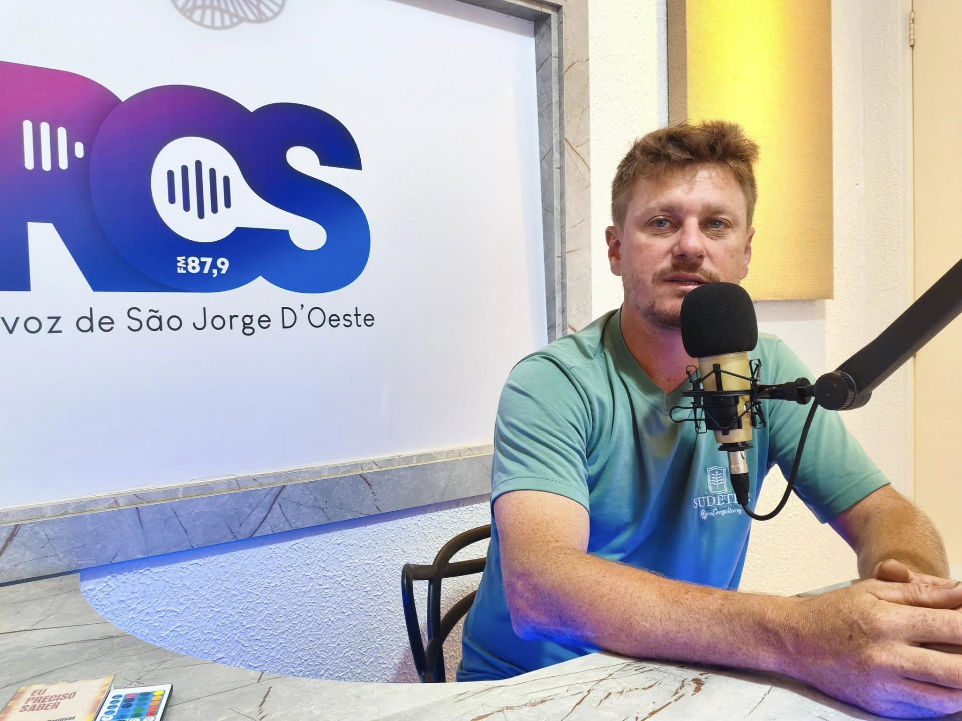 Produtores de leite do Paraná avançam em mobilização em prol de valorização do leite.