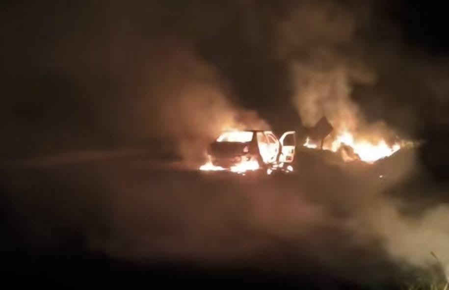Carro é destruído por incêndio na PR-475 entre Verê e Francisco Beltrão; ocupantes escapam sem ferimentos