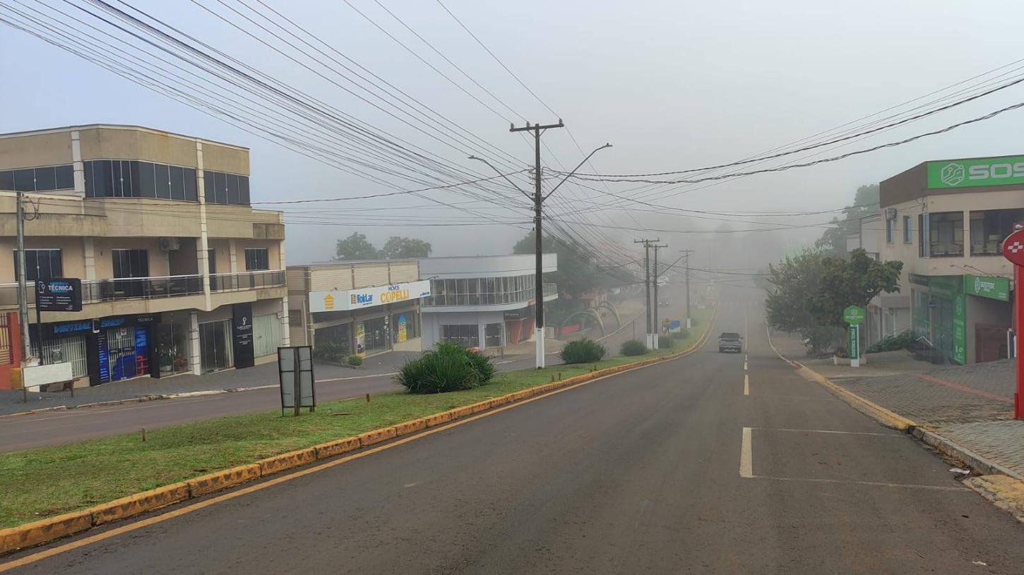 São Jorge D’Oeste tem manhã fria, sol firme e temperatura em elevação; dia deve terminar com céu limpo e máxima de 29°C