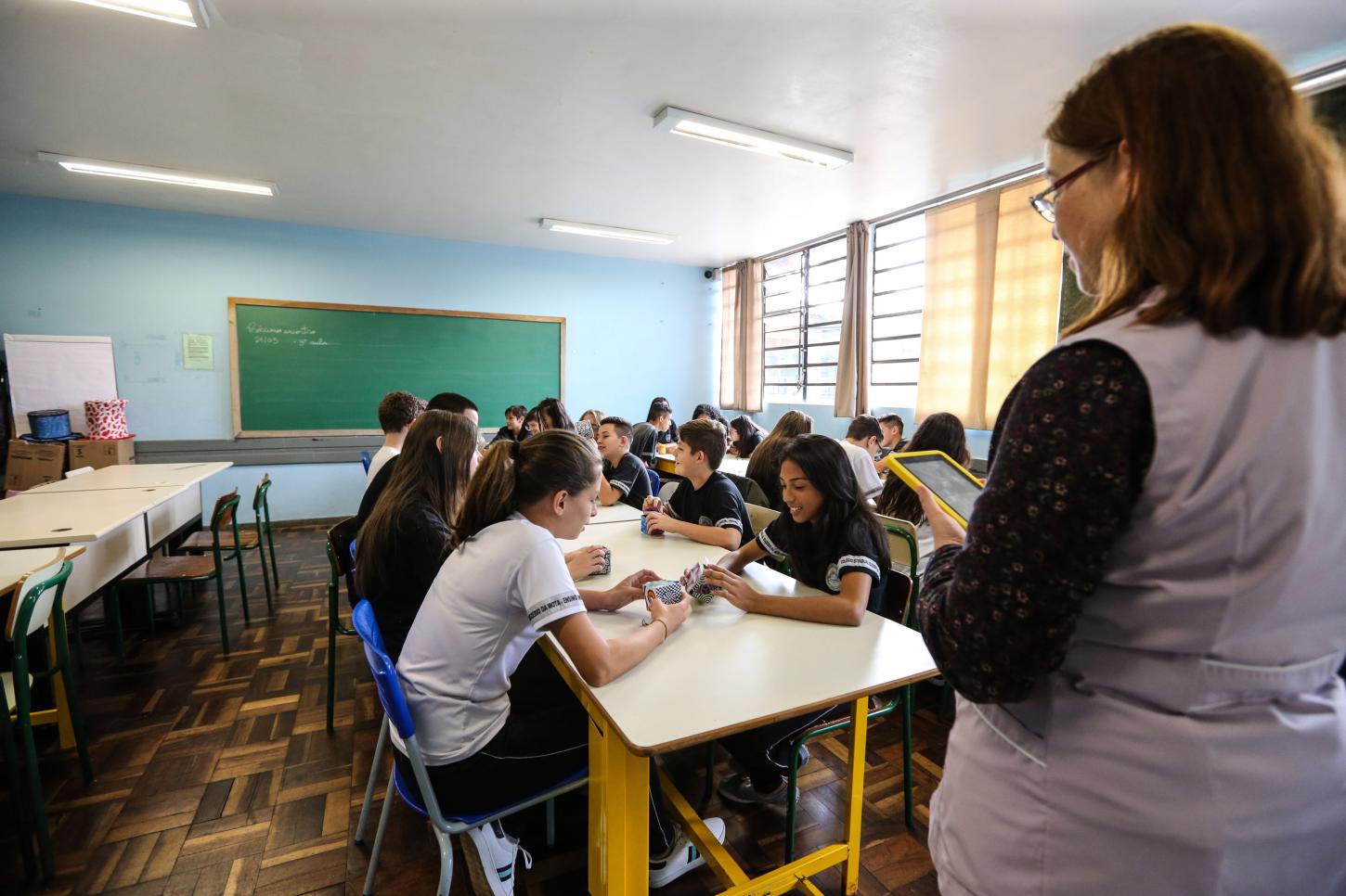 Estado empossa 224 novos professores para reforçar rede estadual na volta às aulas