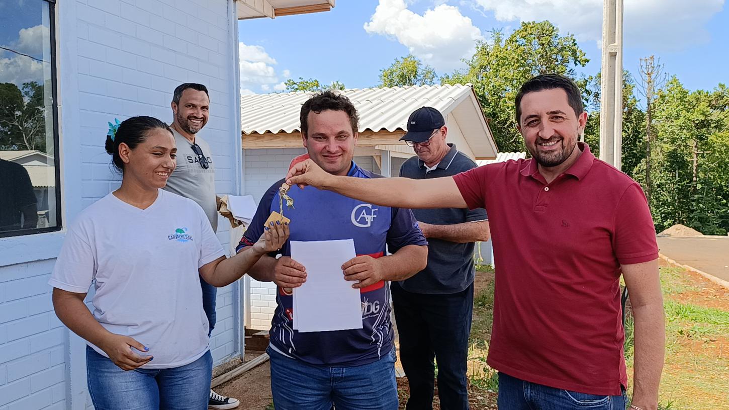 Administração Municipal entregou oficialmente as casas dos conjuntos habitacional