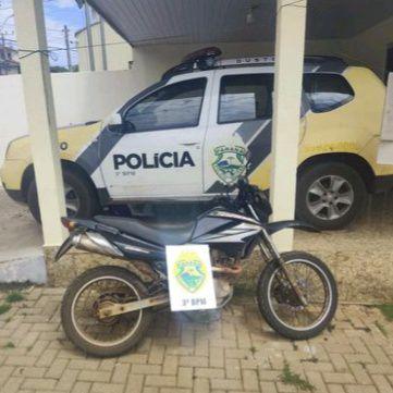 Polícia Militar recolhe motocicleta com débitos desde 2018 em São Jorge D’Oeste