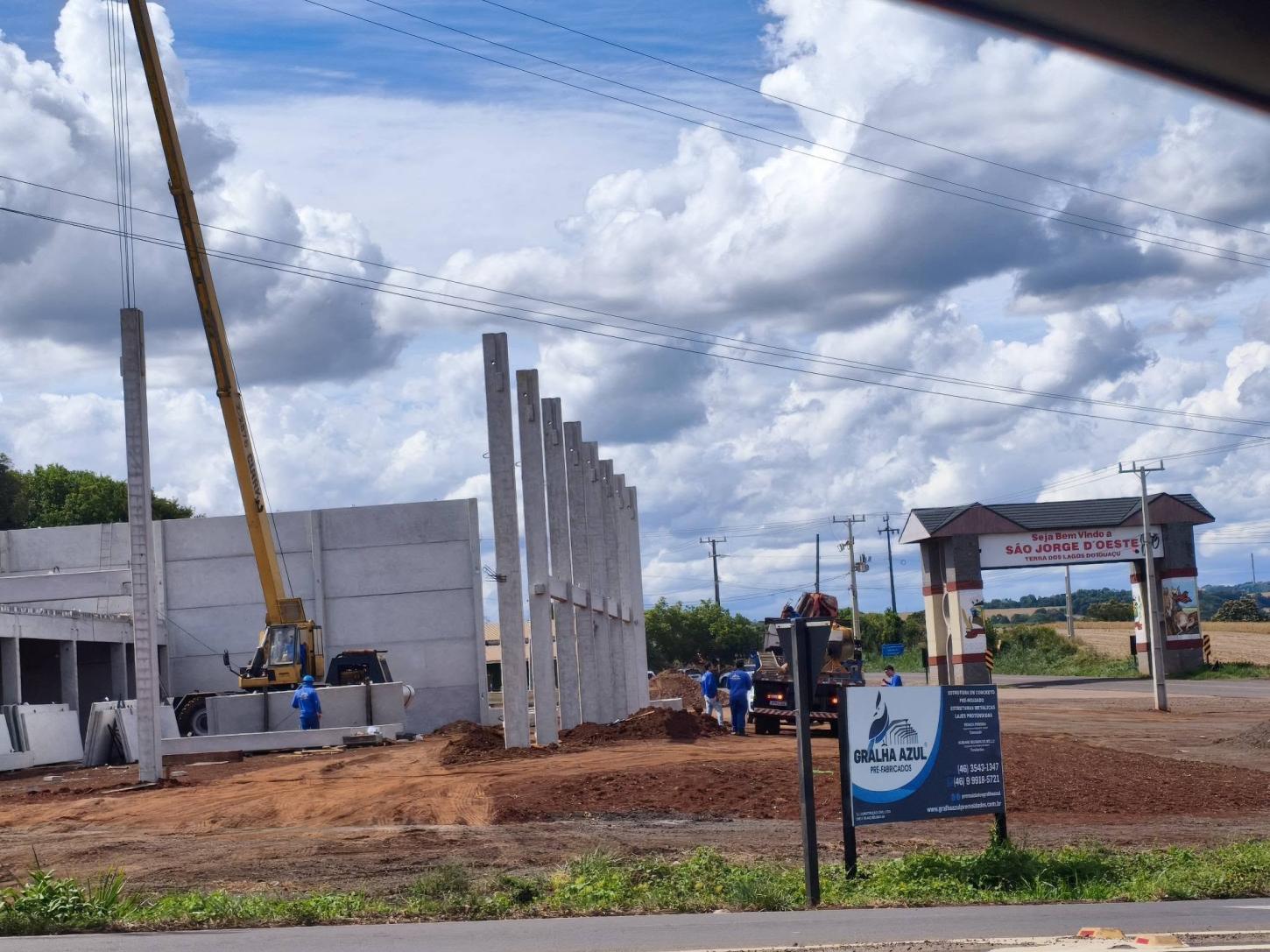 Centro comercial no trevo do município entra em fase de execução e consolida nova área de desenvolvimento urbano