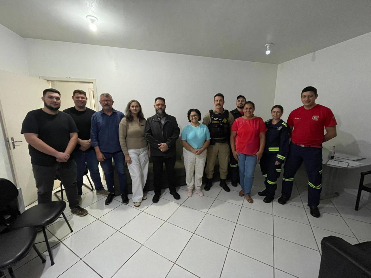 CONSEG de São Jorge D’Oeste recebe Coordenador Estadual e fortalece ações de segurança com entrega de equipamentos
