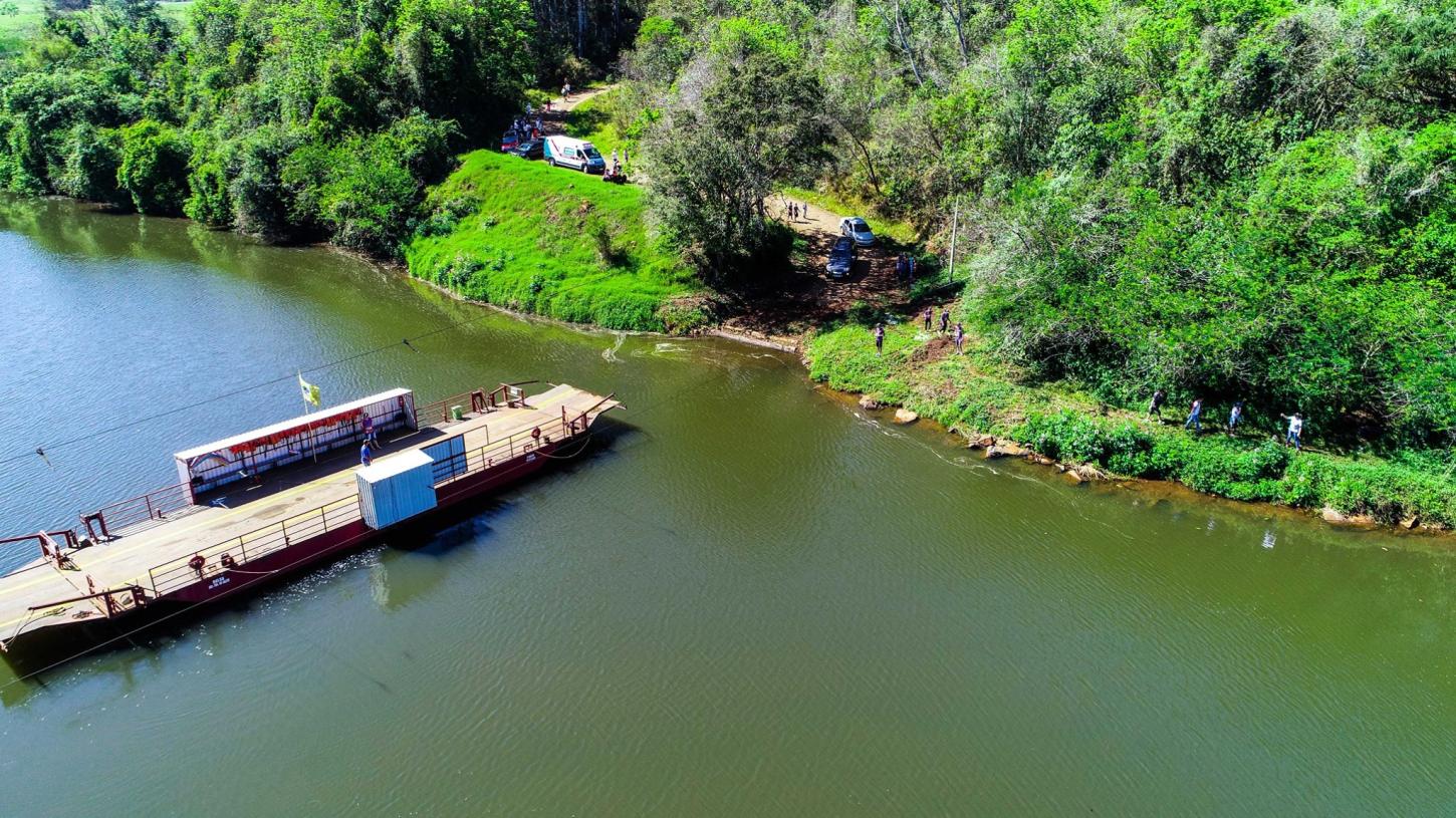 Governador Ratinho Junior assina convênio de R$ 45 milhões para nova ponte entre São Jorge D’Oeste e Verê