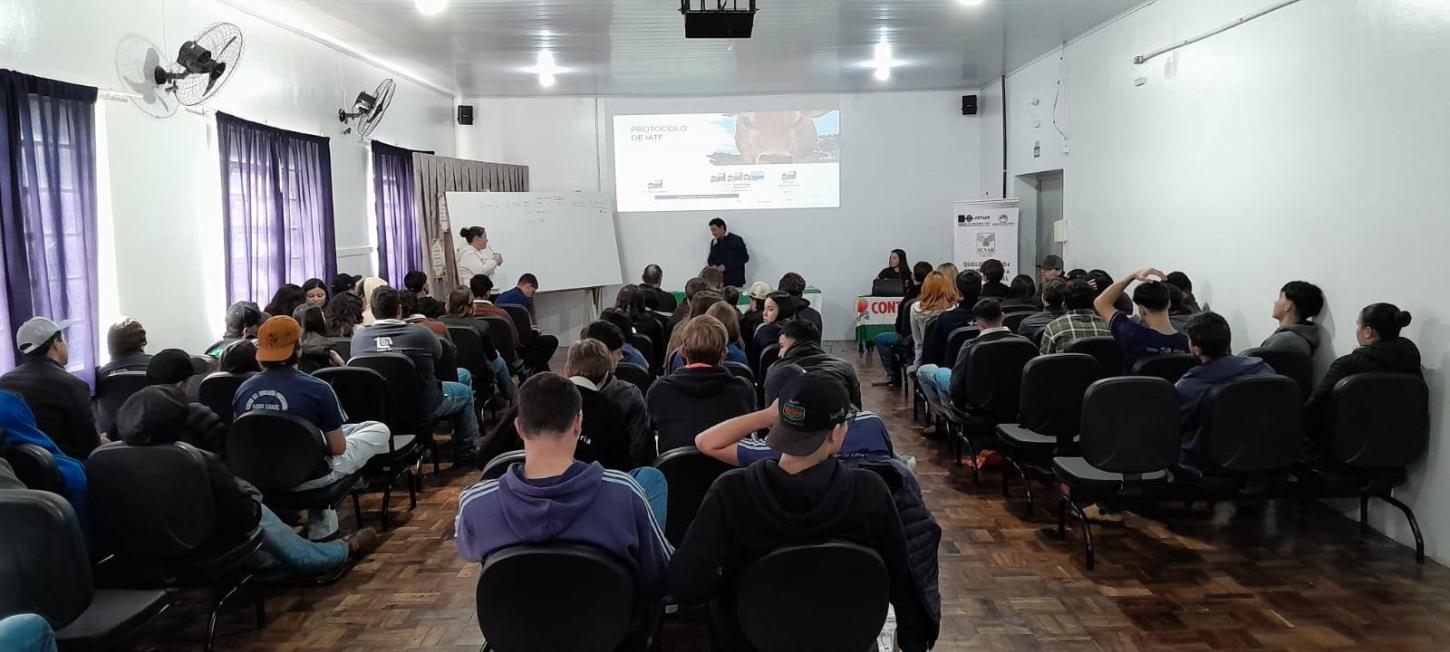 Juventude Rural ganha protagonismo em ação realizada na Escola Agrícola de Clevelândia