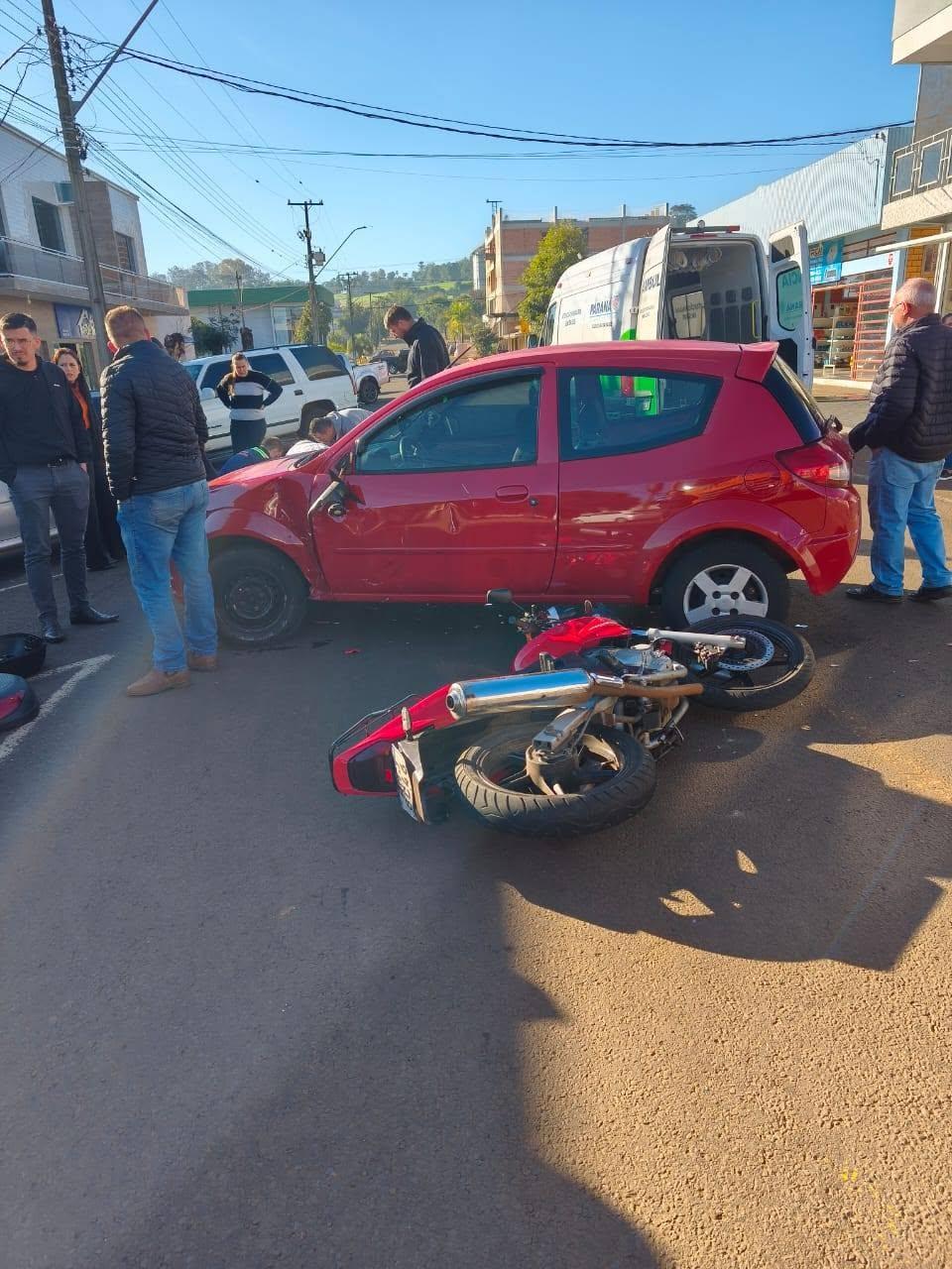 Motociclista sofre escoriações em abalroamento lateral no perímetro urbano de São Jorge D'Oeste