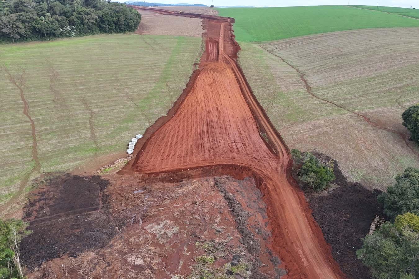 Obra do Contorno Noroeste de Pato Branco avança em terraplenagem e bueiros