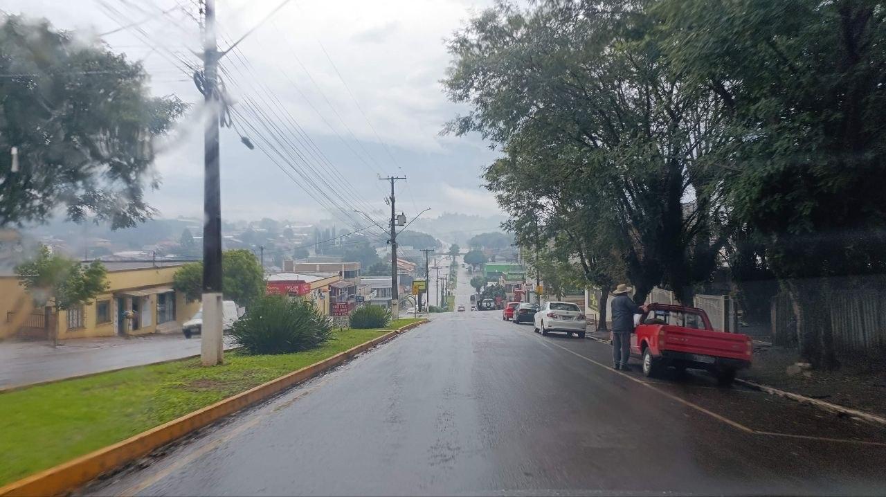 Chuva fica acima e temperaturas abaixo da média no Paraná em junho, aponta Simepar