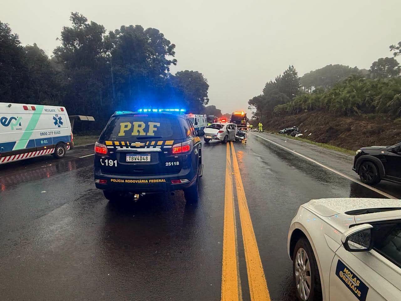 DOIS ACIDENTES COM 5 ÓBITOS NA BR 277 EM GUARAPUAVA