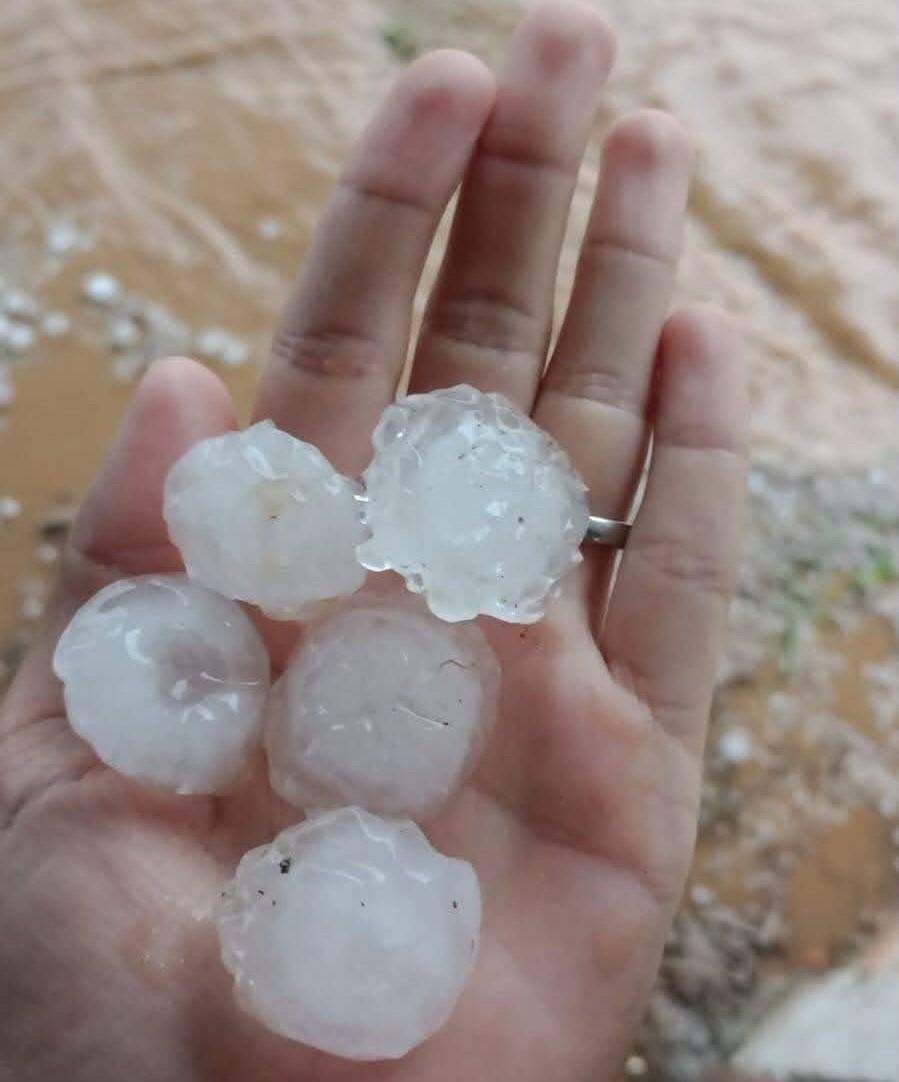 Chuva de granizo assusta moradores de Prudentópolis nesta sexta-feira