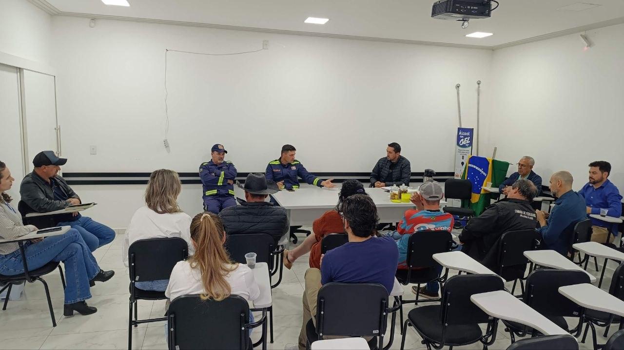Prefeitura e Defesa Civil intensificam ações preventivas diante da previsão de chuvas intensas