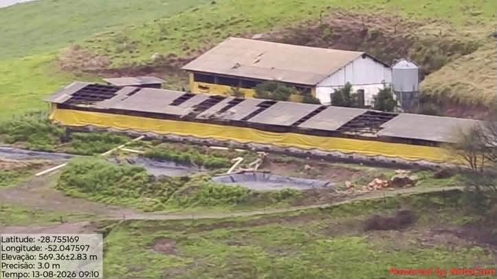 VENTANIA CAUSA DESTRUIÇÃO NO INTERIOR DE UNIÃO DA SERRA, NO RS