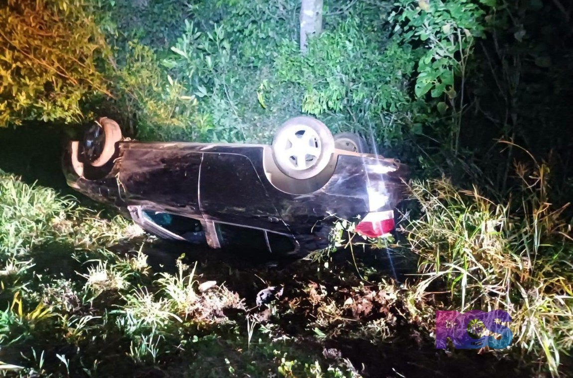 Acidente entre dois carros seguido de capotamento é registrado em São Jorge D’Oeste