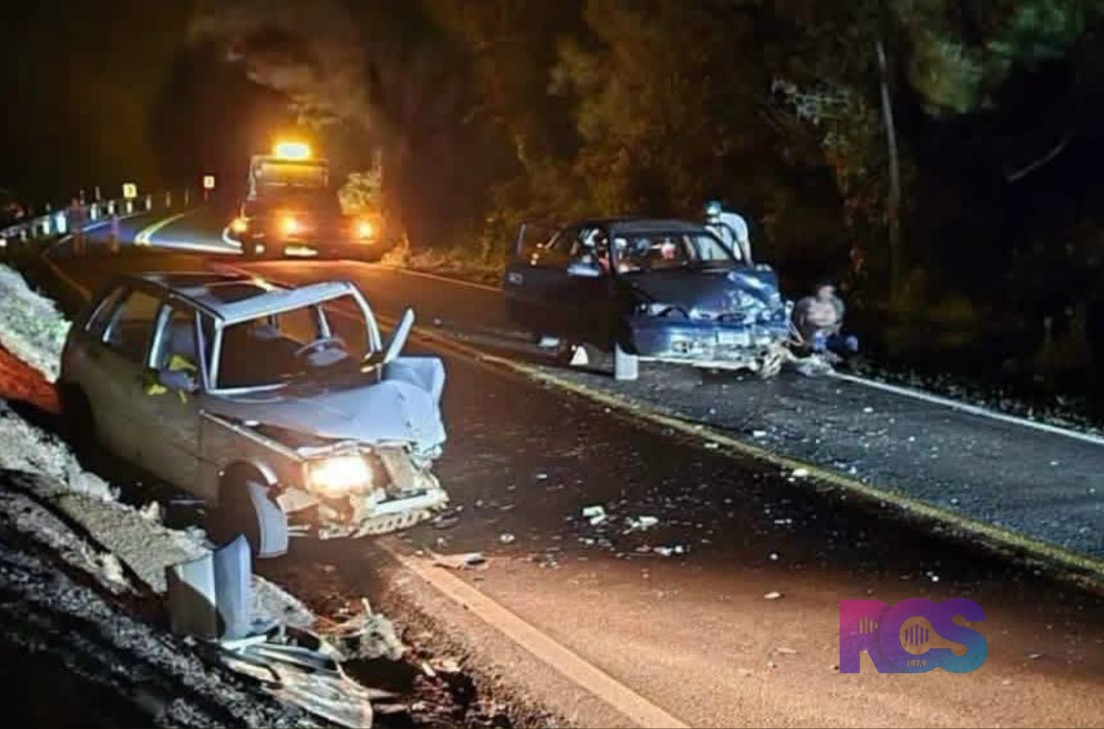Acidente envolvendo três veículos deixa cinco pessoas feridas na PR-471