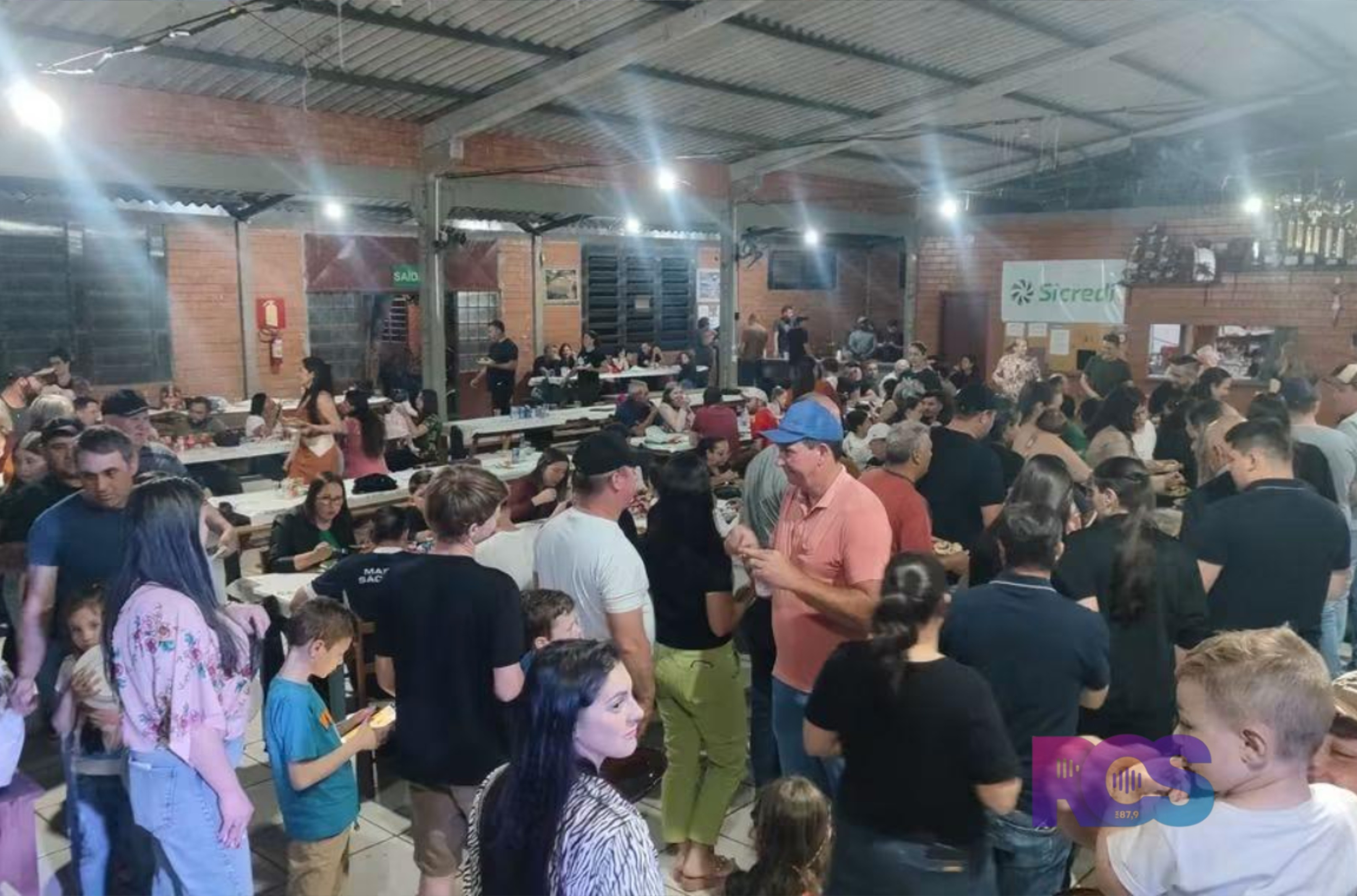 Linha Gaúcha realizou grande jantar e ação premiada em prol da comunidade.