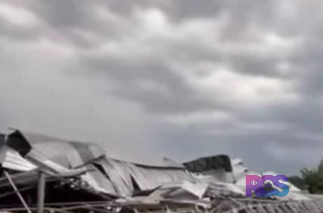 Ventos fortes derrubam galpão durante temporal em Dionísio Cerqueira
