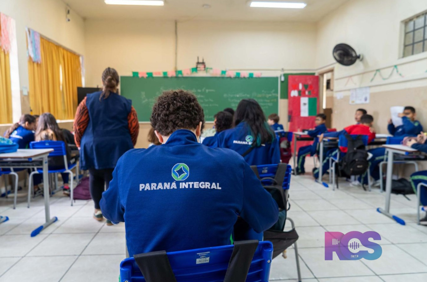 100 mil alunos da rede estadual fazem a Prova Paraná Mais nesta semana