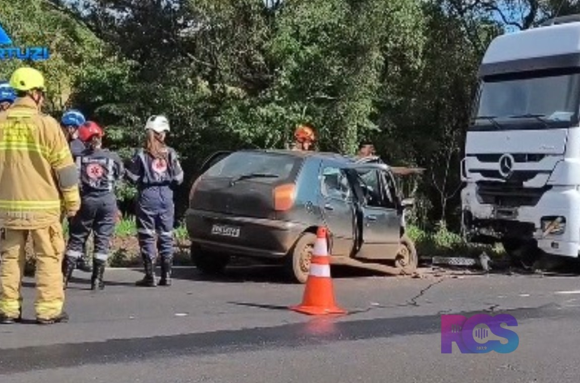 Condutor morre em colisão frontal entre carro e caminhão na BR-373, em Chopinzinho