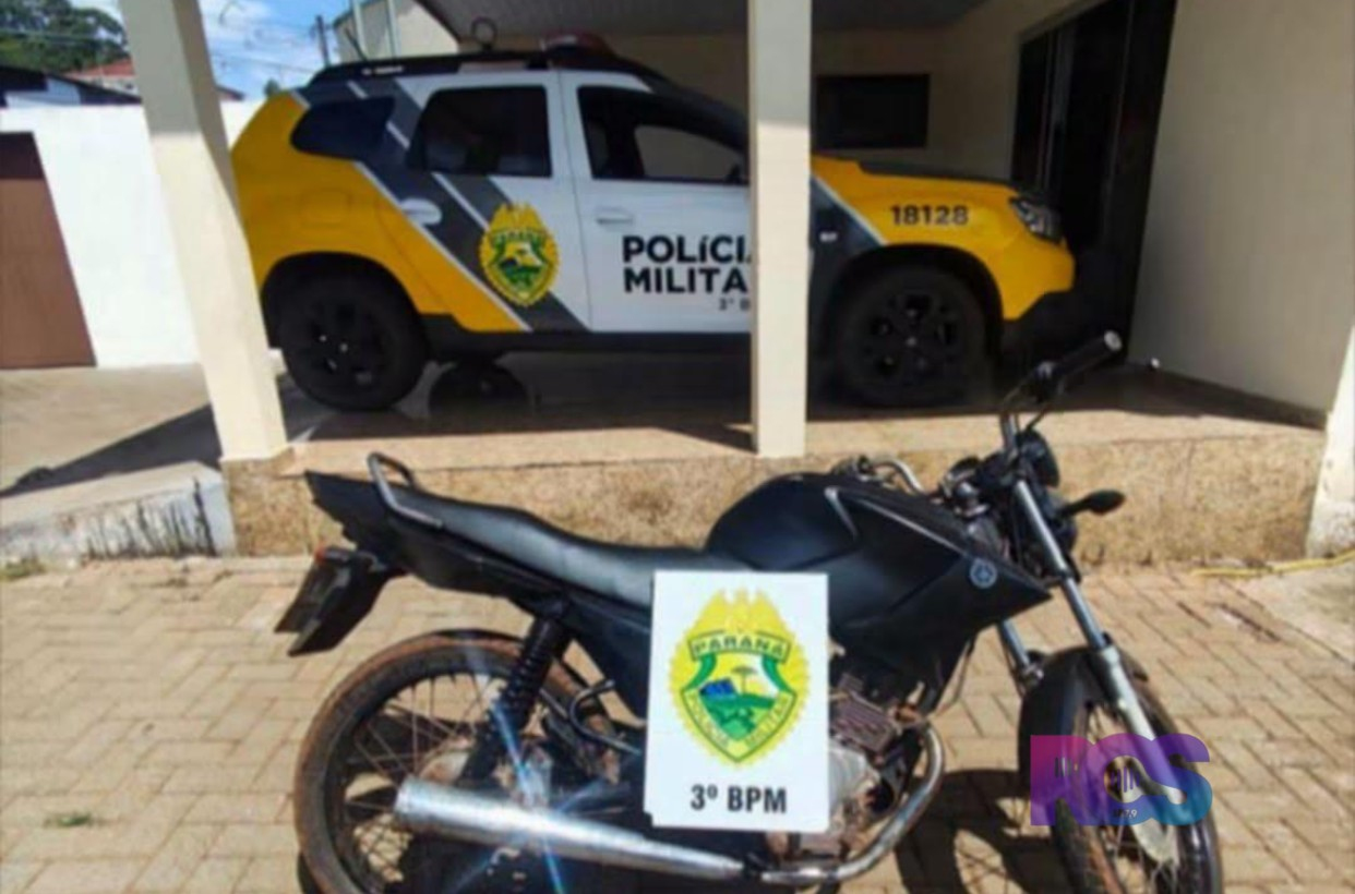 FISCALIZAÇÃO DA POLÍCIA MILITAR APREENDE MOTOCICLETA COM QUASE UMA DÉCADA DE DÉBITOS E CONDUTOR INABILITADO EM SÃO JORGE D'OESTE