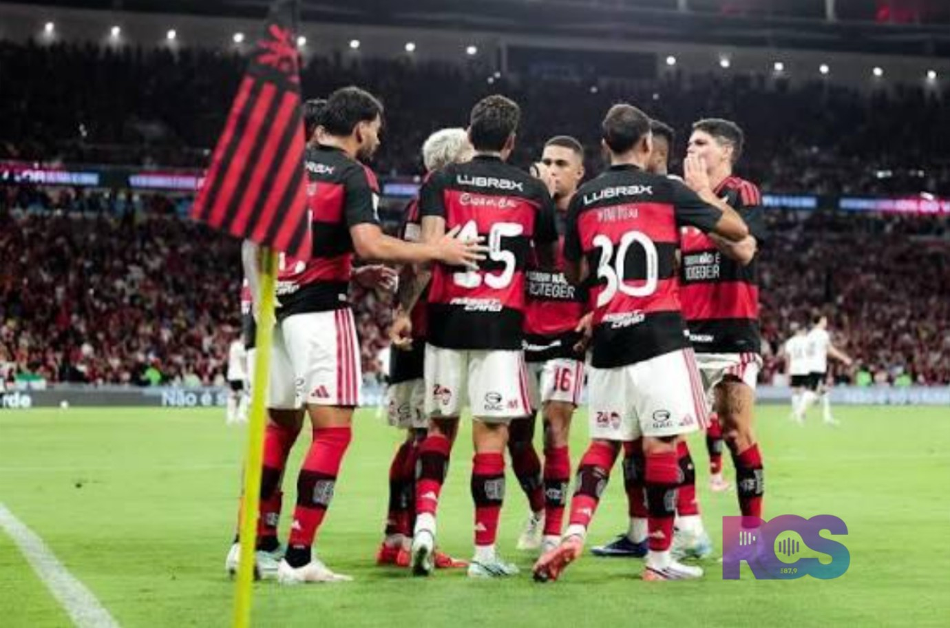 Gol nos acréscimos assegura Flamengo na liderança do Brasileirão