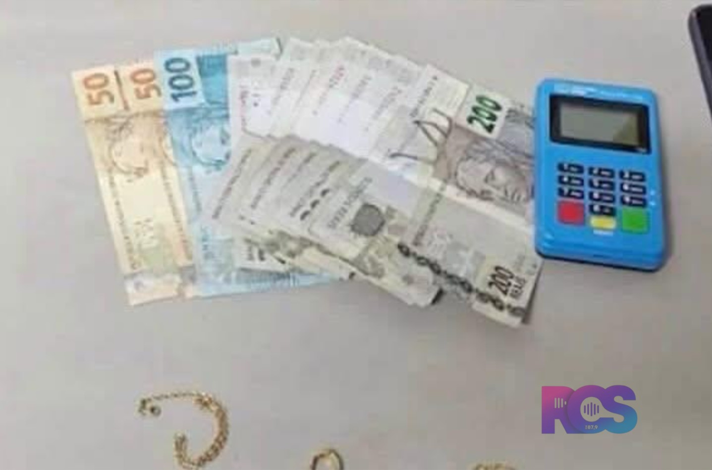 HOMEM É PRESO APÓS COBRAR MAIS DE R$ 12 MIL PARA “ACABAR COM FEITIÇO E MAL-OLHADO”